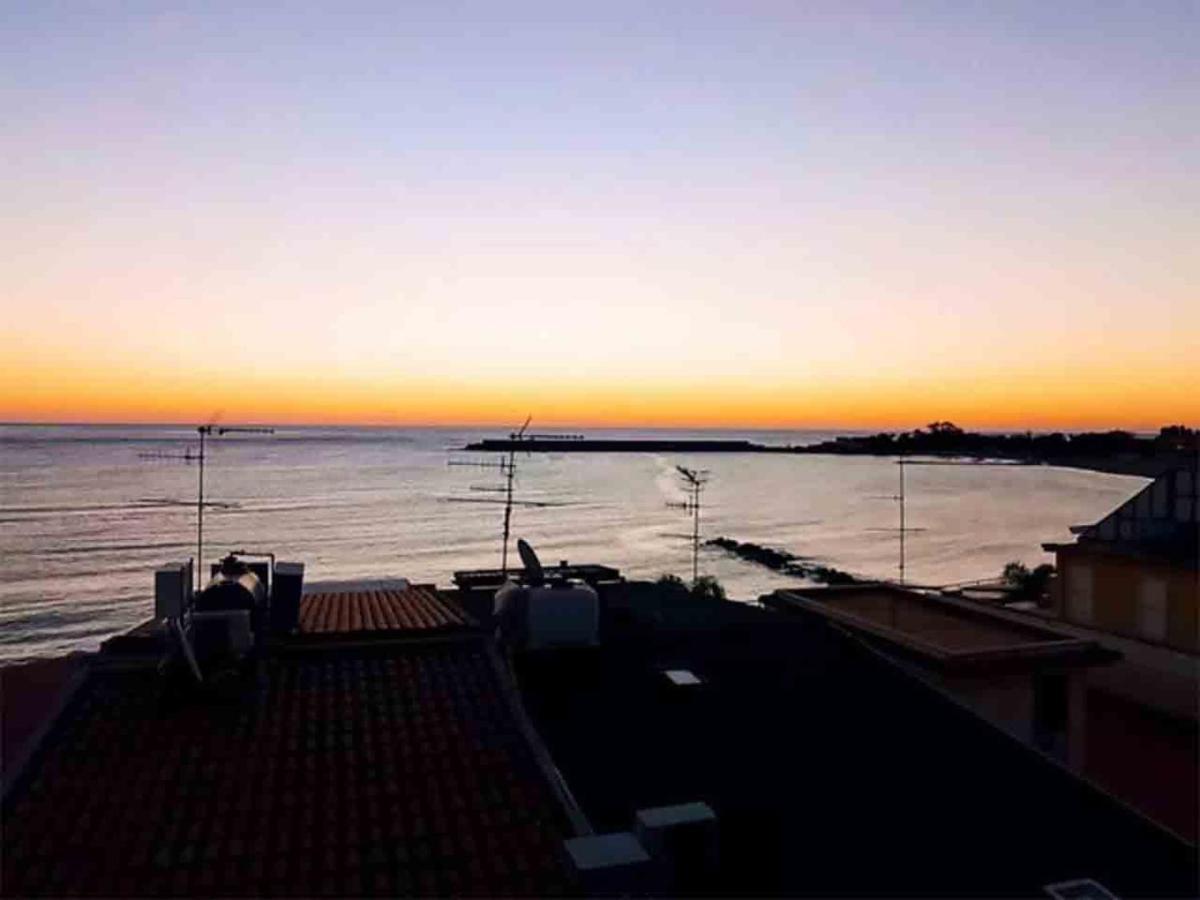 Naxos 101 Apartment A Due Passi Dal Mare Giardini Naxos Exterior foto